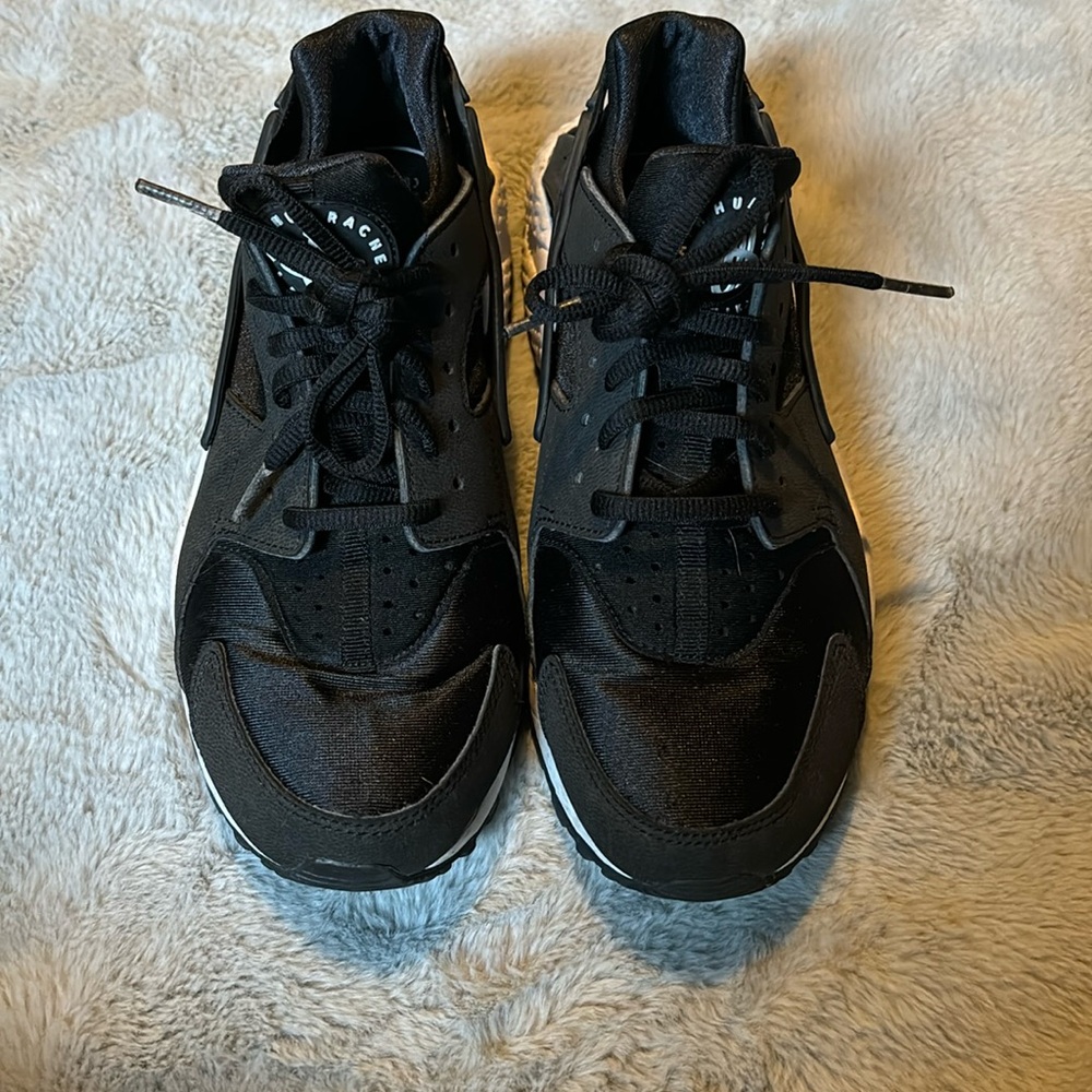 Nike Huarache Shoes size 7.5